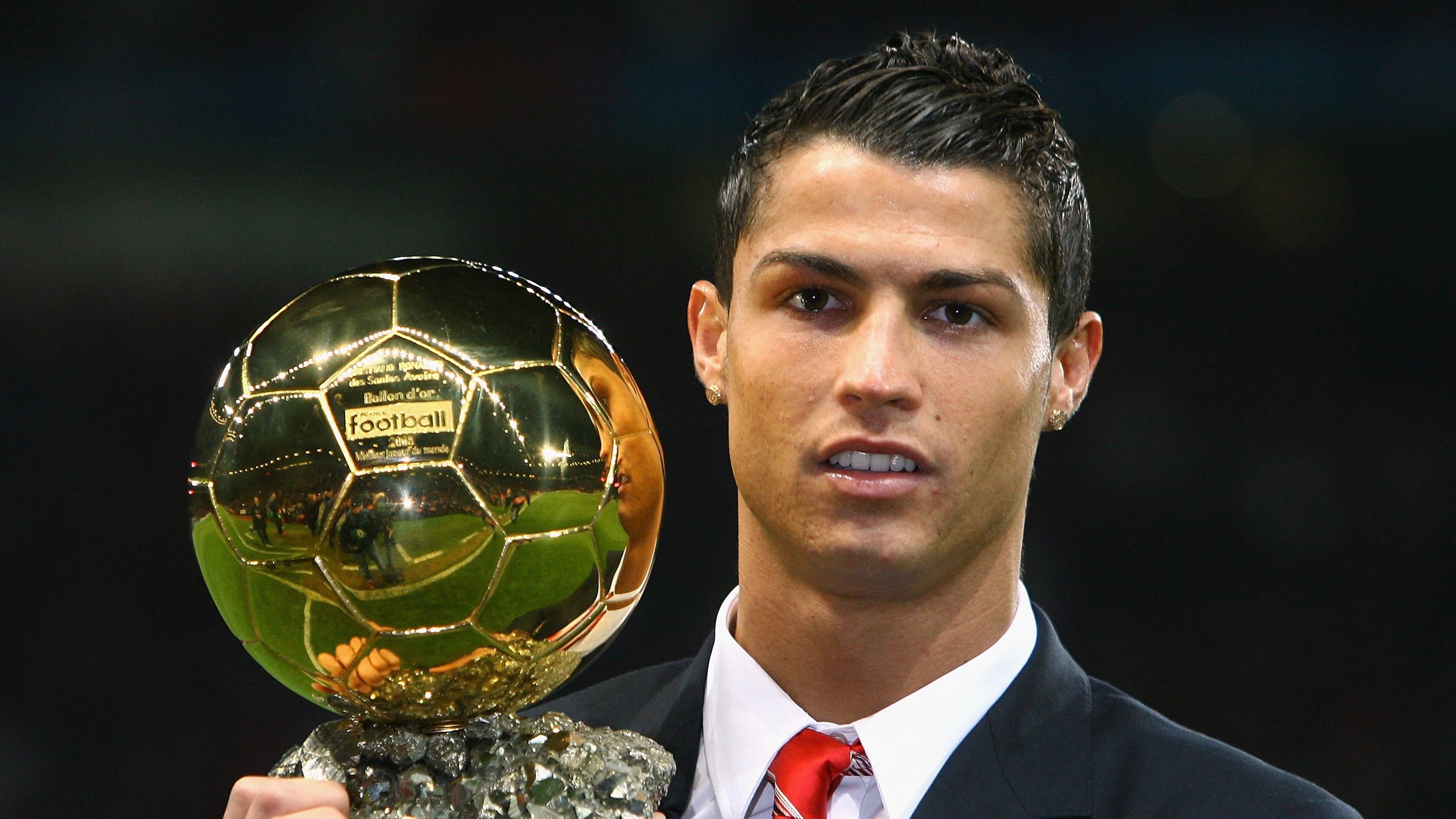 KPL总决赛震翻鸟巢：电竞盛事引领新时代的体育风潮