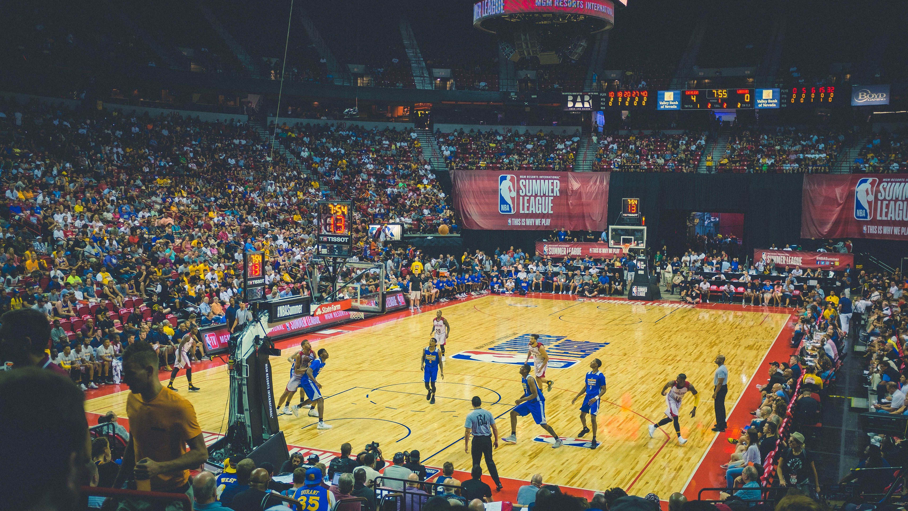 NBA卡戴珊家族八卦再次爆发，娱乐圈与篮球圈的双重震动！