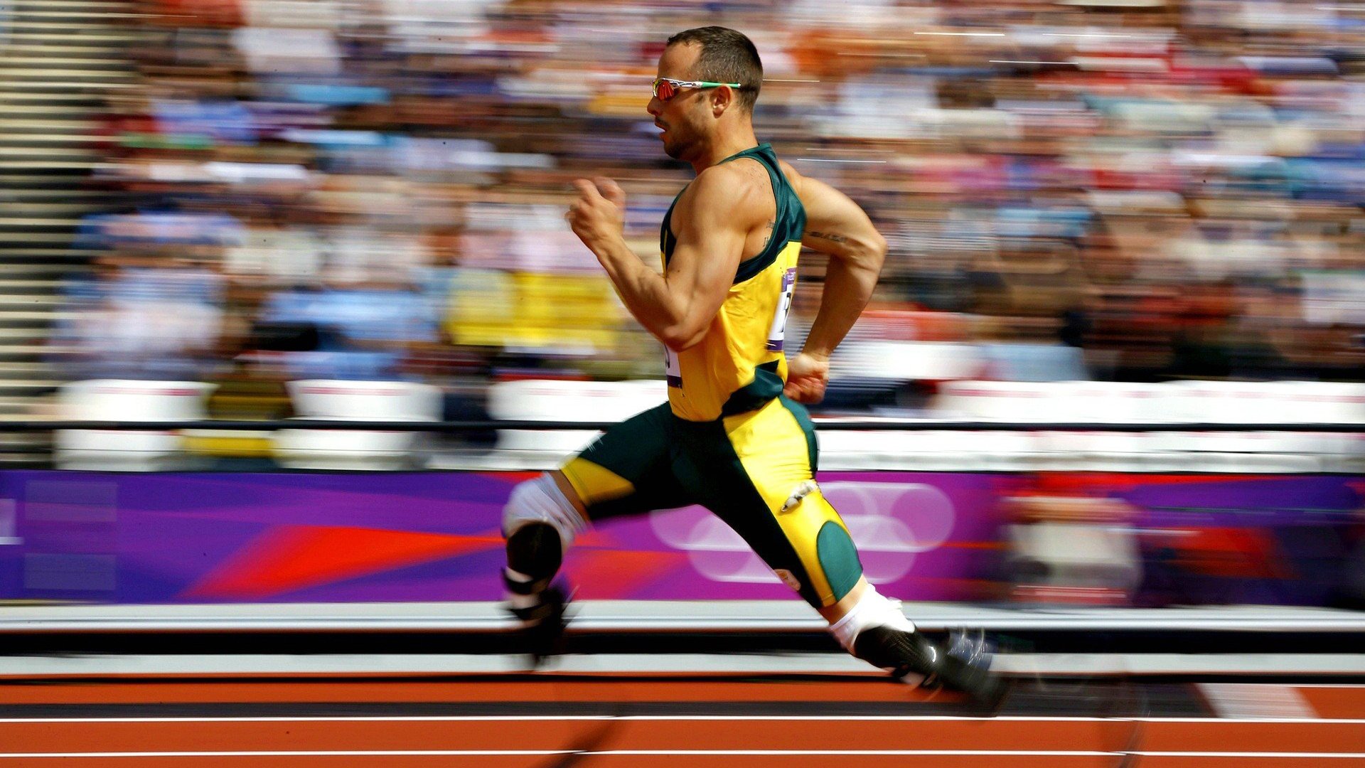 体坛转播解说名嘴牵动话题舆论热点